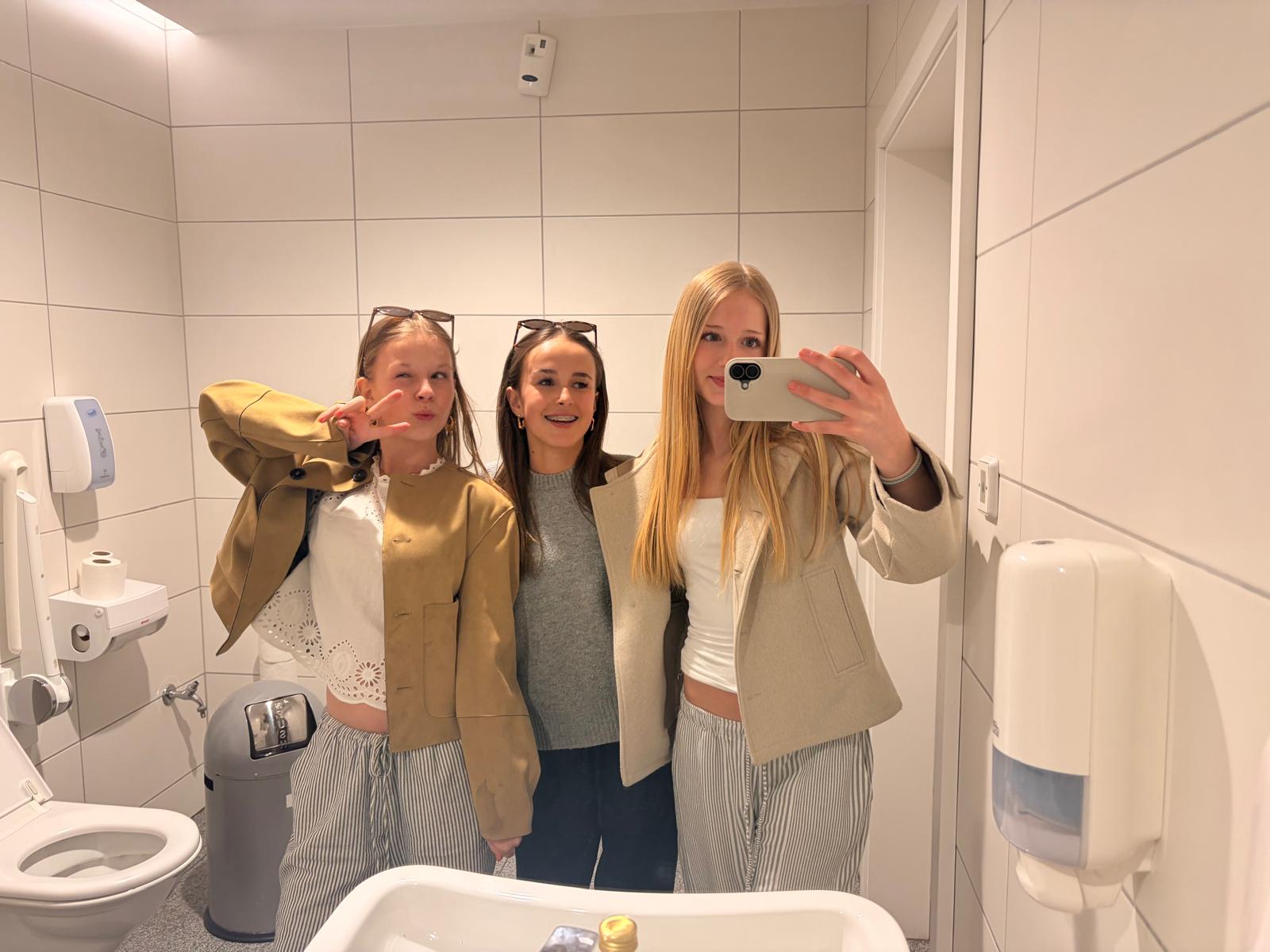 Marie, Alina