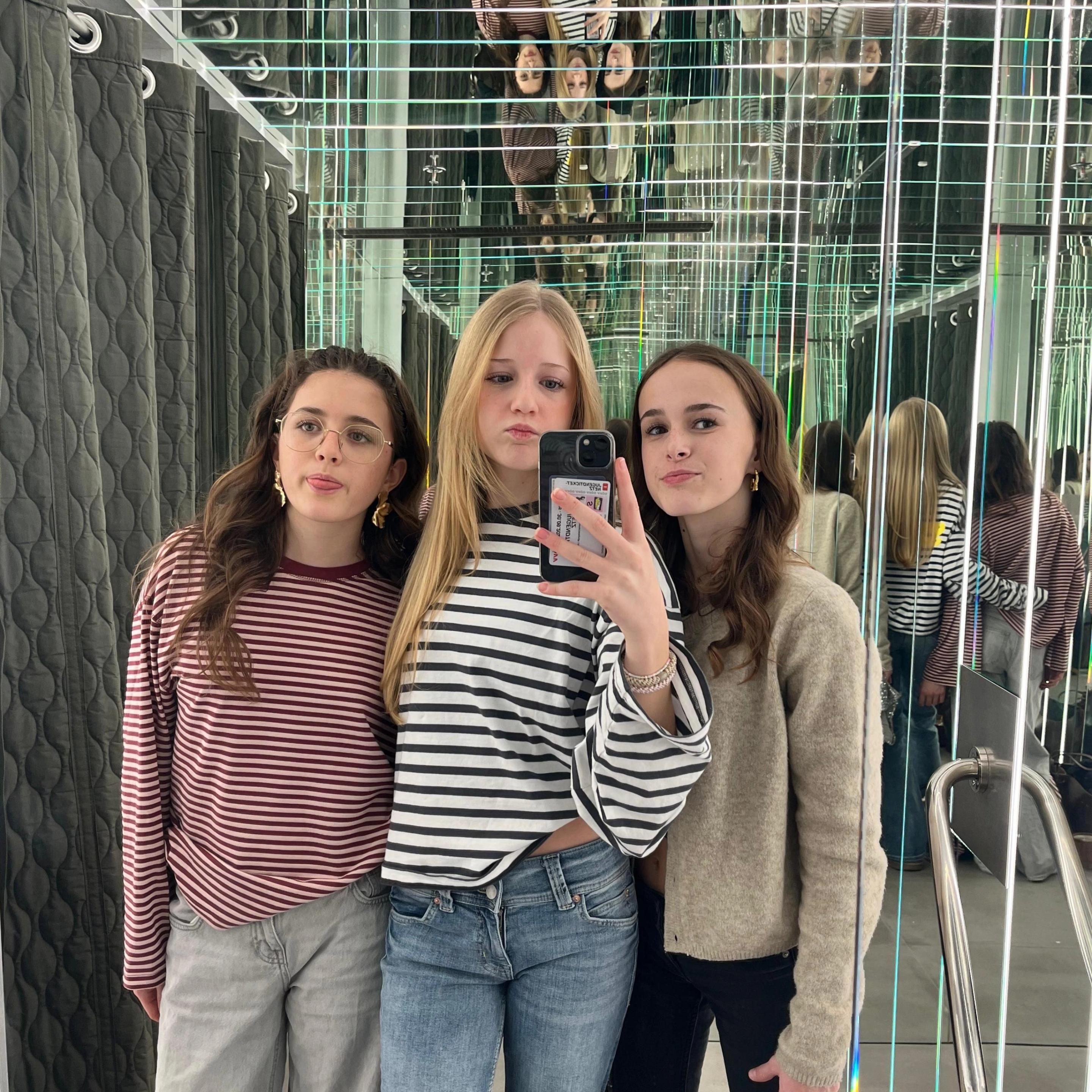 Theresa, Alina